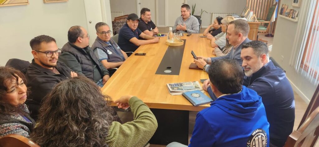 ATE Río Grande acordó aumento salarial del 5,5% y piso salarial garantizado - ATE Río Grande - foto 2