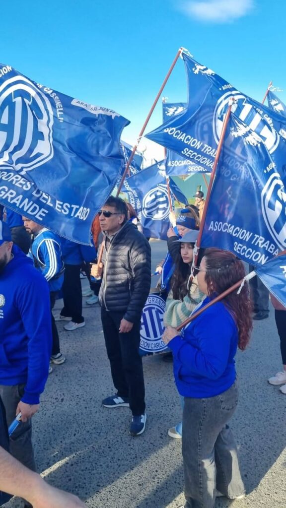 ATE Río Grande acompaña la 5ta. Marcha Federal Universitaria en defensa de la universidad pública - ATE Río Grande - foto 6