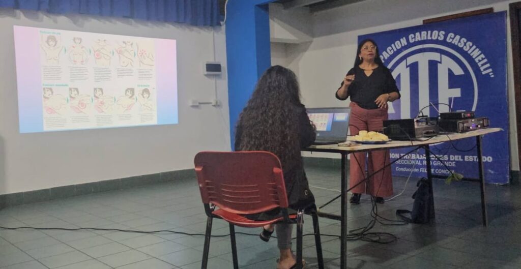ATE Río Grande realizó jornada de concientización sobre el cáncer de mama - ATE Río Grande - foto 4