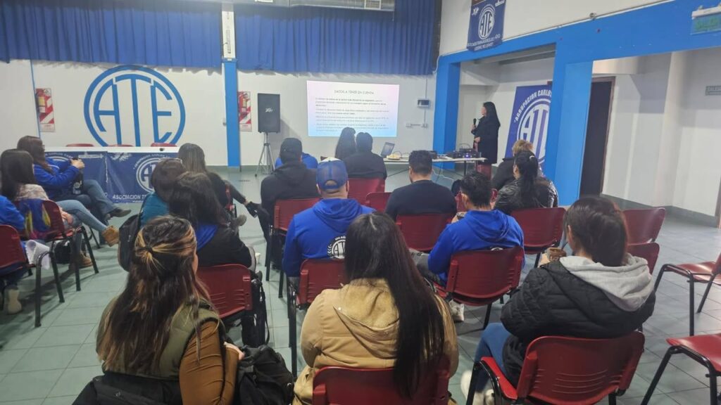 ATE Río Grande realizó jornada de concientización sobre el cáncer de mama - ATE Río Grande - foto 5