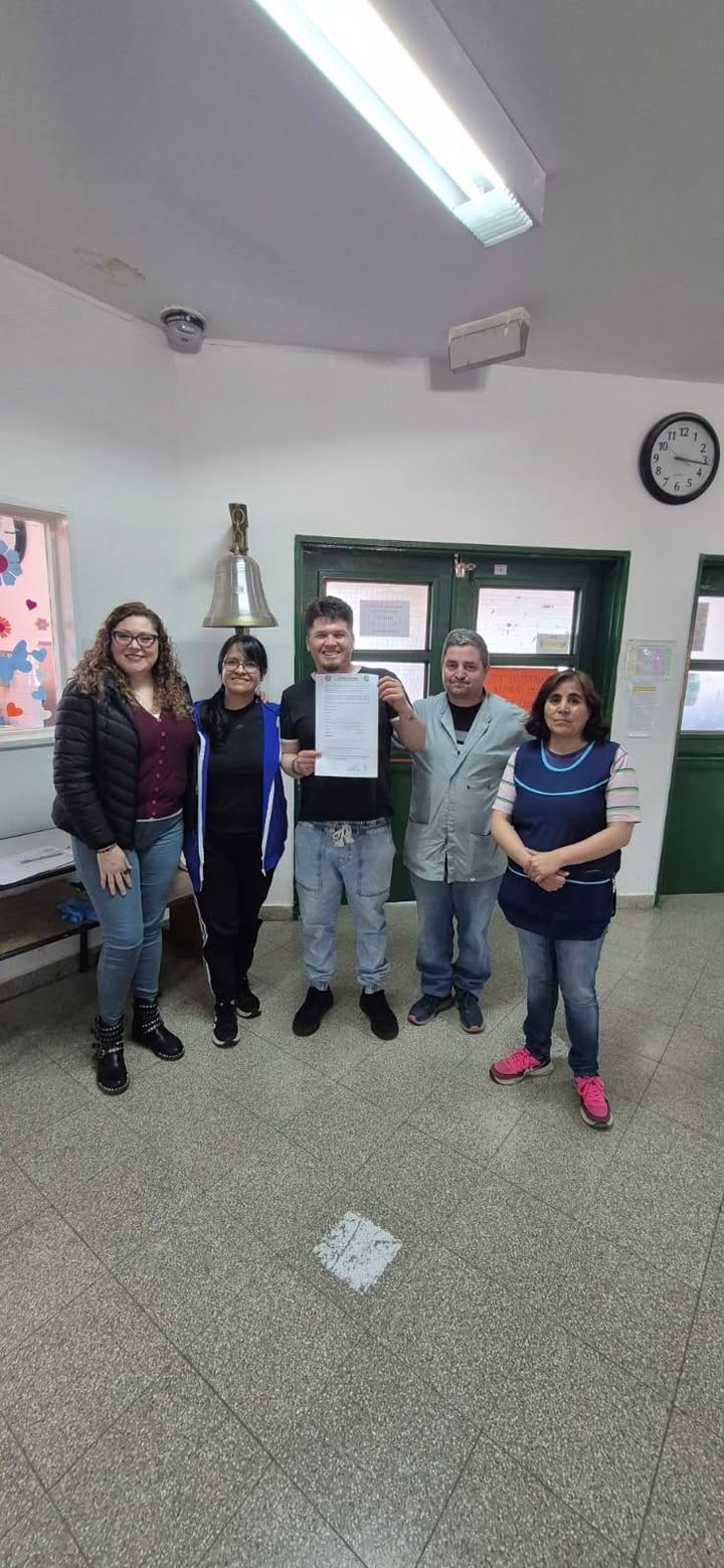 Ivan Vargas reelegido como Delegado en la escuela N°43 - ATE Río Grande - foto 1