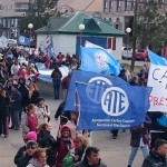 Multitudinaria marcha por las calles de la ciudad de Río Grande.