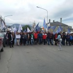 Compañeros/as nos encontramos a la espera de que los secretarios generales de los gremios estatales salgan de la reunión que mantienen dentro de la casa de Gobierno.