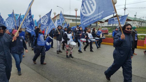 ATE RIO GRANDE,  Se encuentra PRESENTE en la movilización