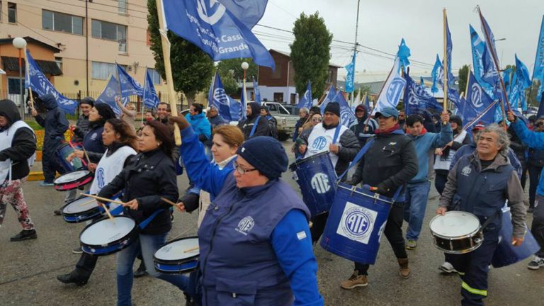 ATE RIO GRANDE,  Se encuentra PRESENTE en la movilización