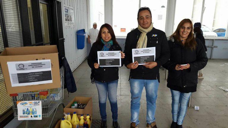 La Asociacion Trabajadores del Estado seccional Rio Grande,en el dia del hoy puso en marcha la colecta Solidaria para las familias hermanas afectadas por el temporal de la provincia de Tucuman, la campaña se llevo a cabo afuera de la Anonima de la rotonda.