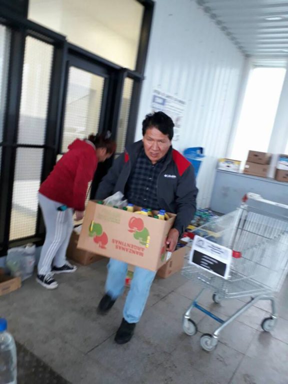 La Asociacion Trabajadores del Estado seccional Rio Grande,en el dia del hoy puso en marcha la colecta Solidaria para las familias hermanas afectadas por el temporal de la provincia de Tucuman, la campaña se llevo a cabo afuera de la Anonima de la rotonda.