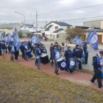 Siguiendo el plan del lucha iniciado por nuestra entidad sindical por pedido del aumento salarial al ejecutivo provincial y municipal,nos manifestamos marchando desde nuestro sindicato hacia la puerta principal del Municipio