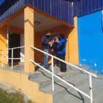 Recorriendo las diferentes escuelas para verificar que los compañeros y compañeras estén trabajando con los elementos de desinfección